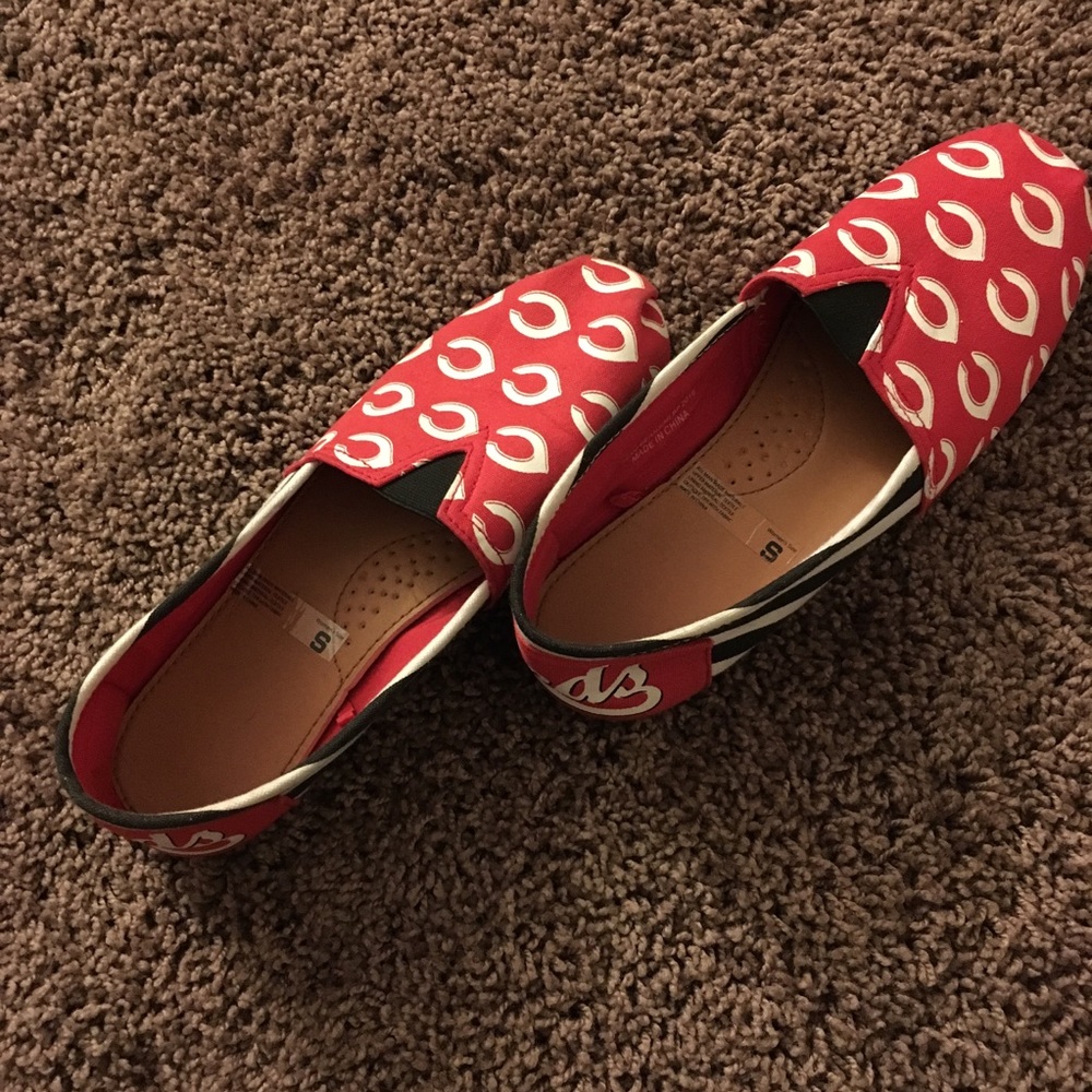 Cincinnati Reds Loafers size 6